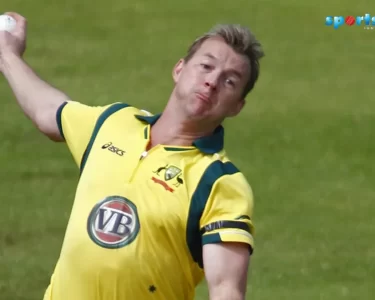Top 5 Fastest Bowling Speed in Cricket History